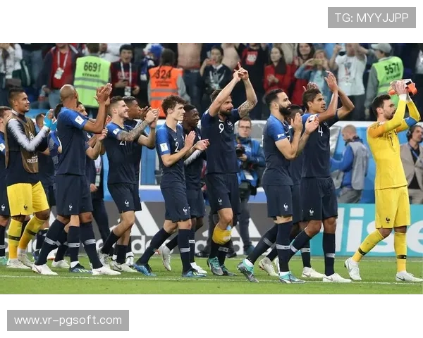 法国4比0大胜乌克兰提前晋级世界杯，姆巴佩两射一传