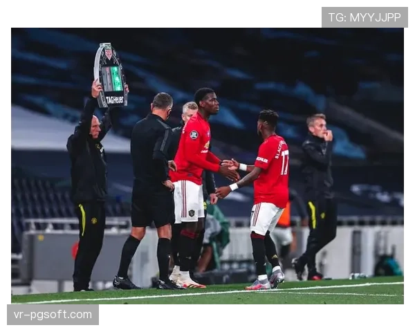 从0-2到2-2：深度解析西汉姆联下半场如何通过改变防守策略扭转局势